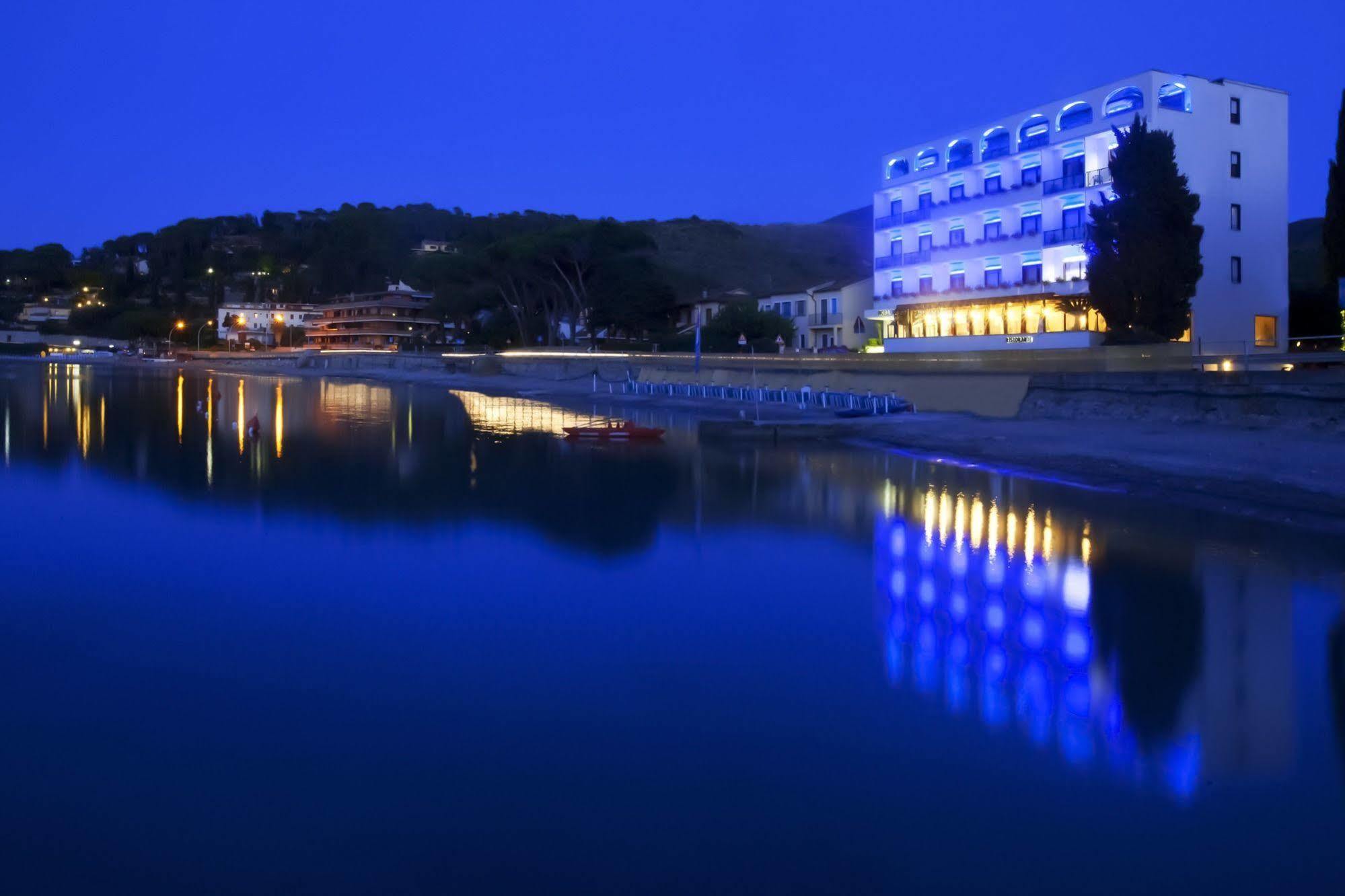 Baia D'Argento Hotel Порто Санто Стефано Екстериор снимка